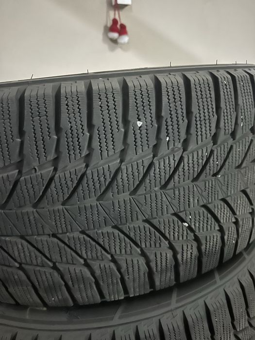Зимние шины 275/45/21