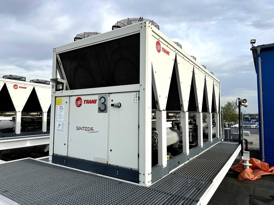 Agregat wody lodowej chiller Trane RTAF 145 o wydajności 522 kW