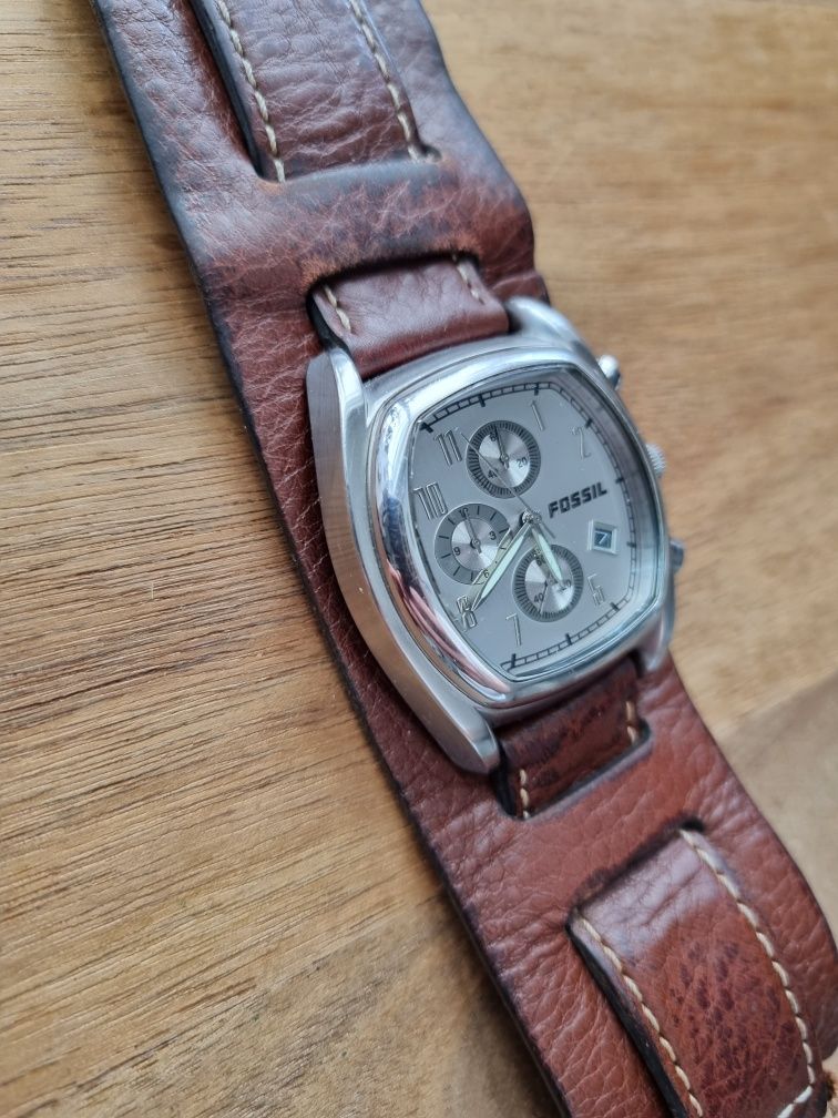 Часы хронограф наручные Fossil