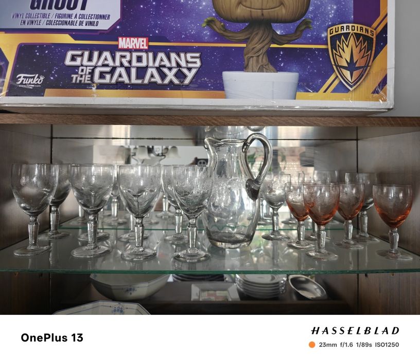 Conjunto de copos e jarro