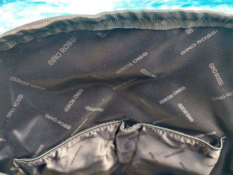 Gino Rossi,duży plecak.