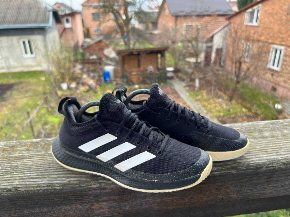 Кросівки Adidas (40)