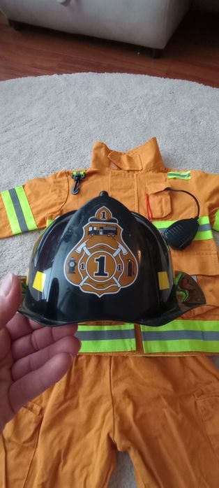 Dwuczęściowy strój strażaka z kaskiem Halloween na wiek 3-4 lata