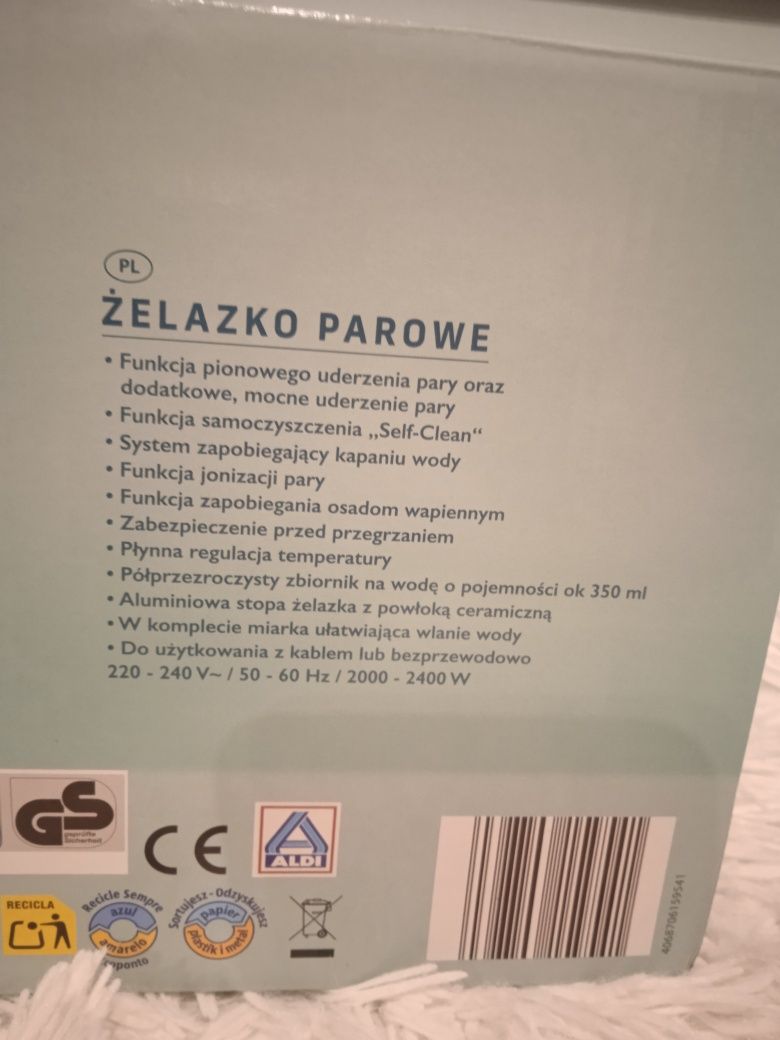 Żelazko bezprzewodowe z bazą