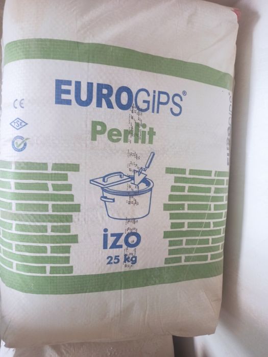 Продам стартовую  шпатлевку Eurogips Perlit IZO 25 кг