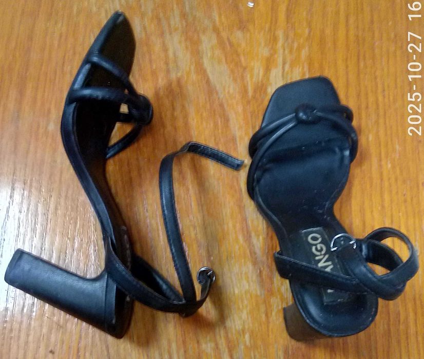 отдам обувь 36 размера