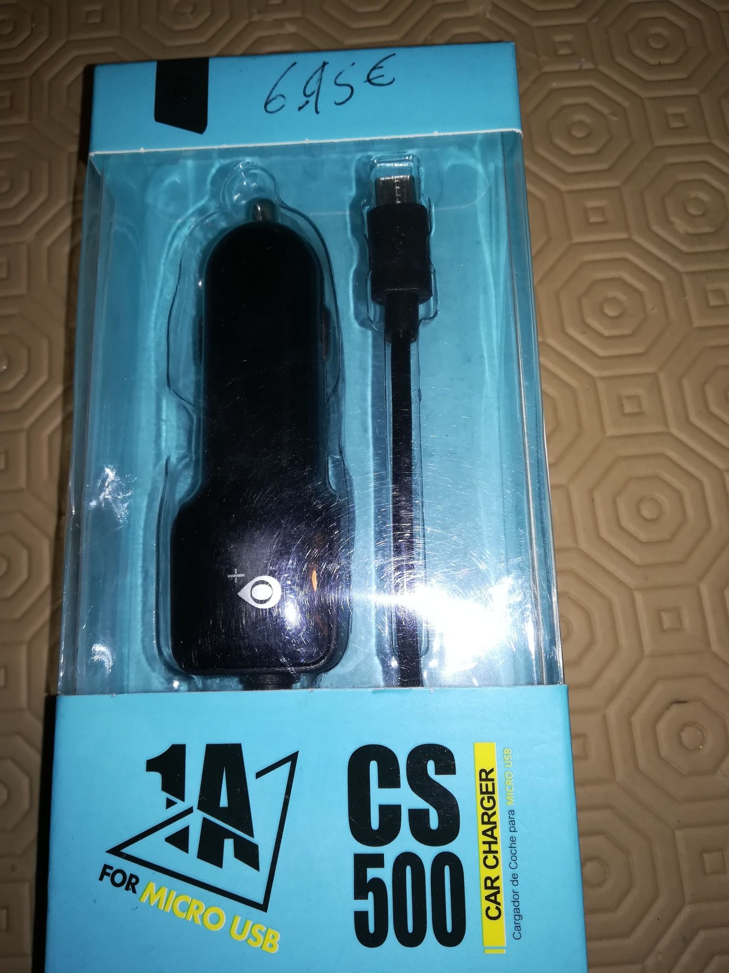 Carregador de carro para micro USB