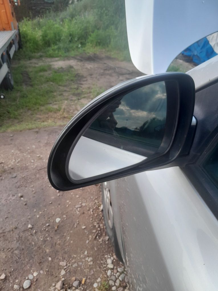 Lusterka boczne Kia Ceed 2007r kod lakieru 9S