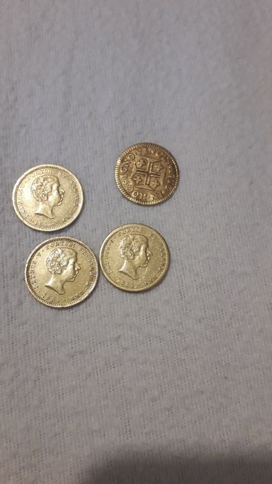 Set de 4 moedas em ouro da