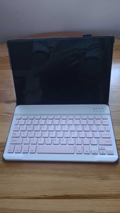 Tablet Samsung SM-X200 jak nowy + akcesoria