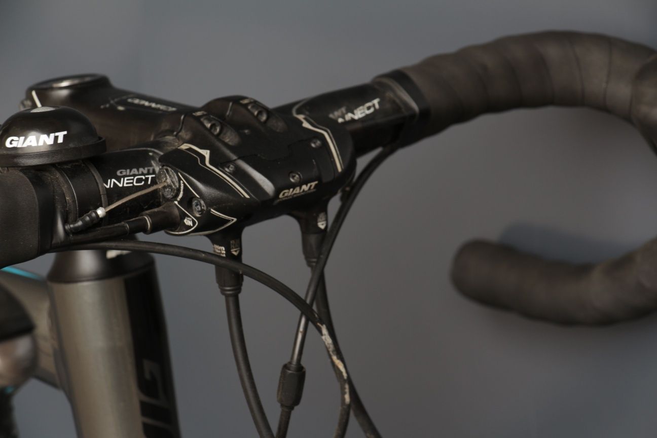 Шосейний велосипед Giant Contend SL 2