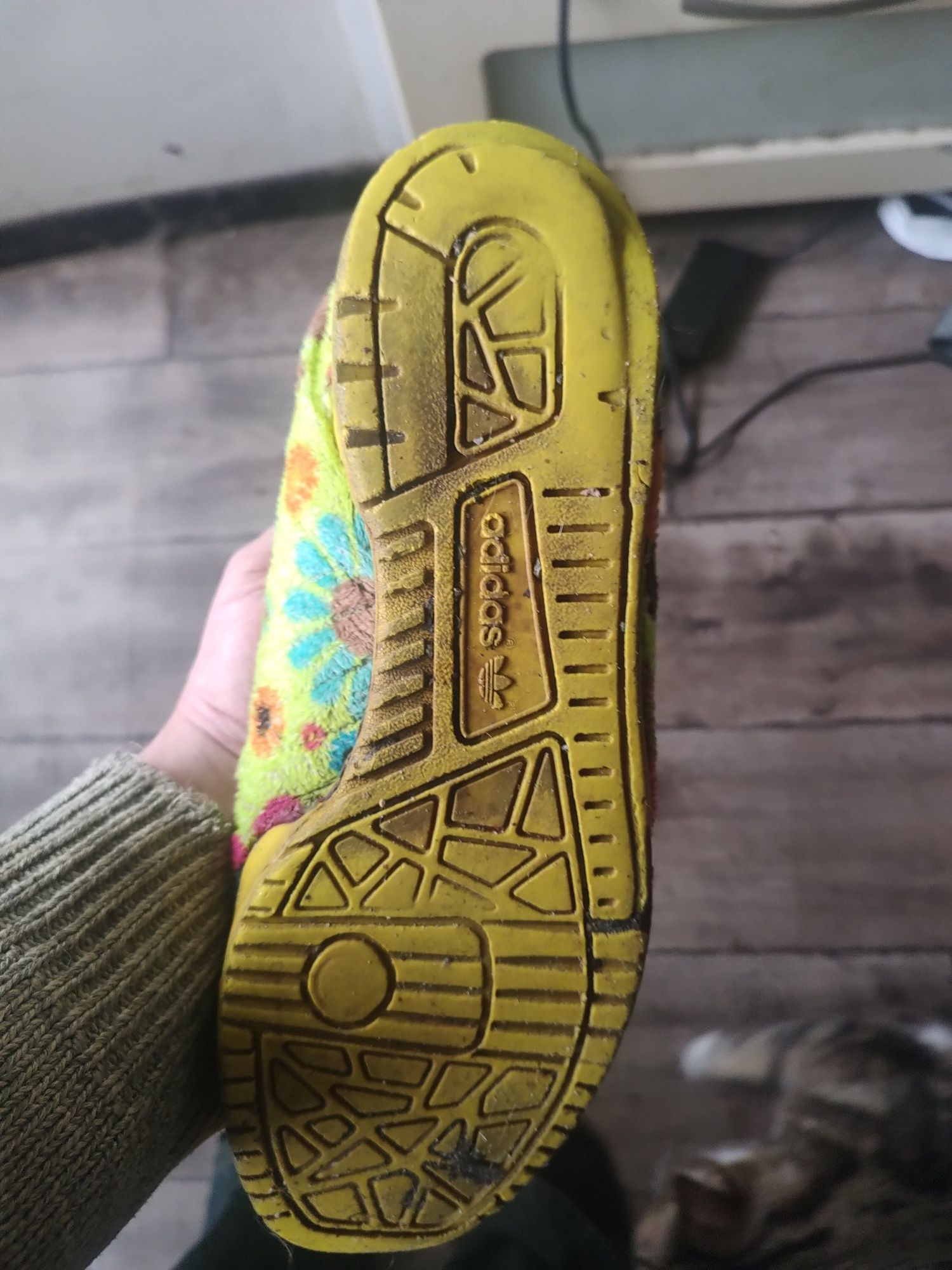 Adidas jeremy scott 43 размер. Медведи.