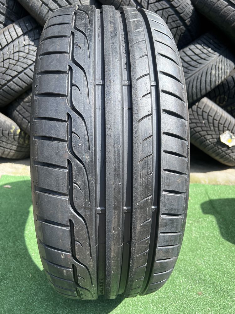 *Opona pojedynka Dunlop 225/45/18