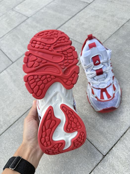 Adidas XLG Runner Lux red