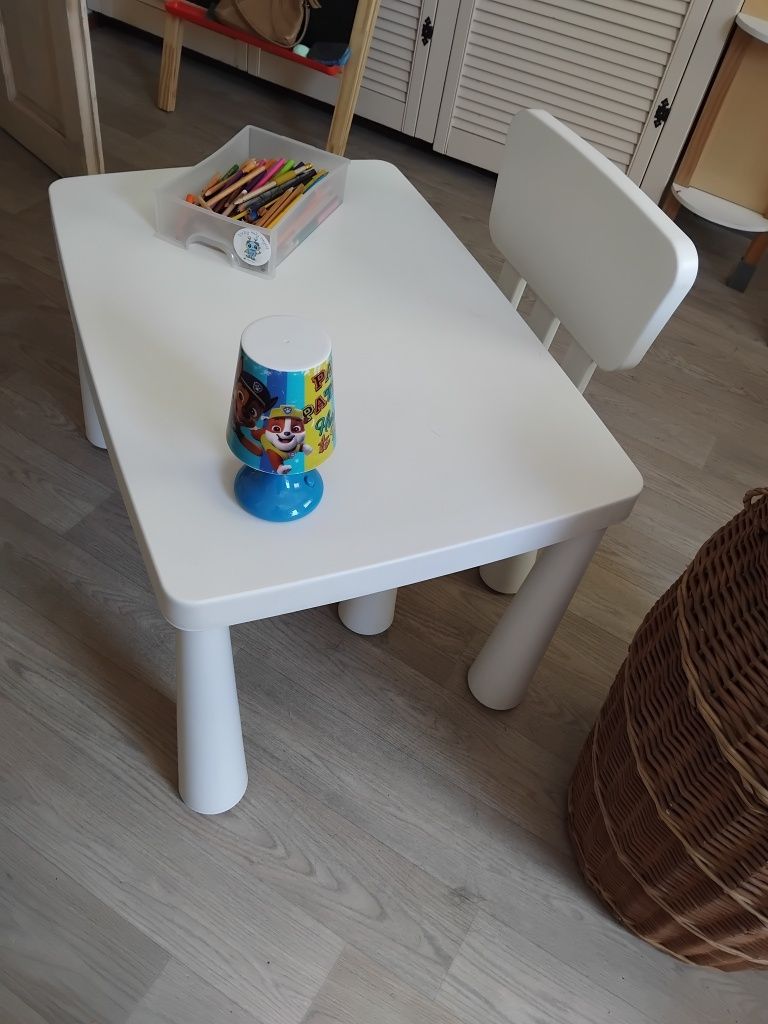 Ikea mamut krzeslo stol
