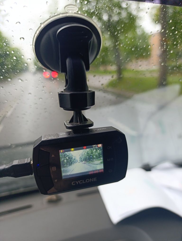 Автомобильный видеорегистратор Cyclone