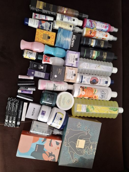 Paczka Avon kosmetyki 44 produkty
