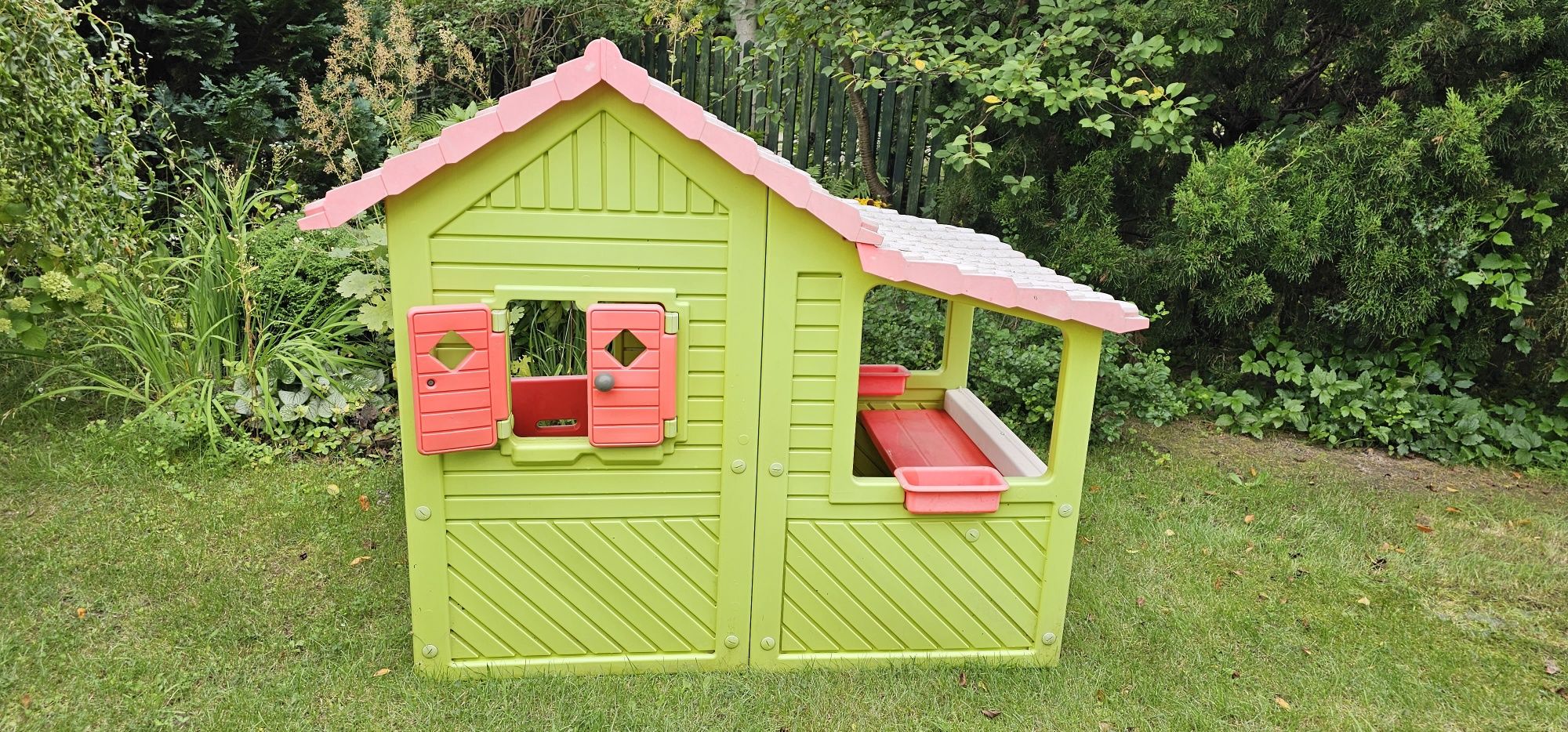 Domek Smoby do ogrodu dla dzieci