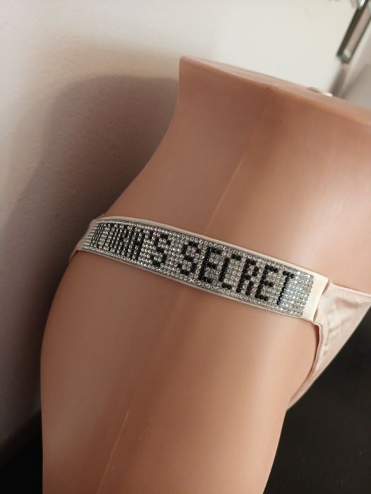 Majtki   Stringi   Victoria's Secret  Roz.L