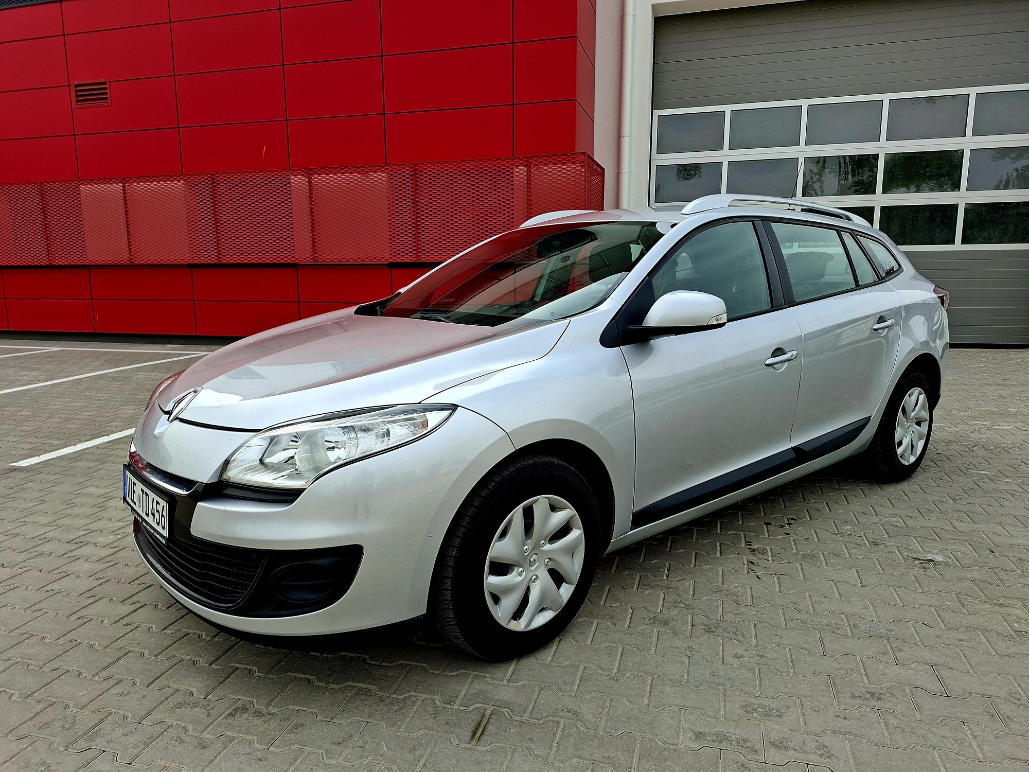 RENAULT MEGANE bezwypadkowy