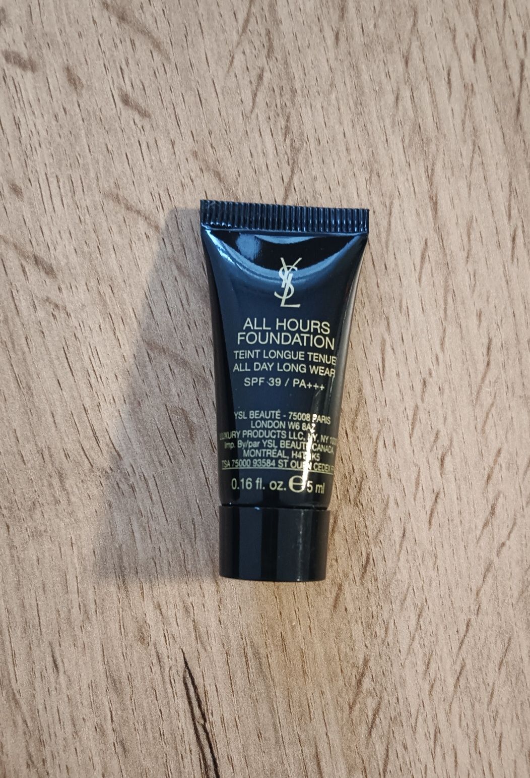 Yves Saint Laurent All Hours Foundation trwały podkład SPF 39, DN3