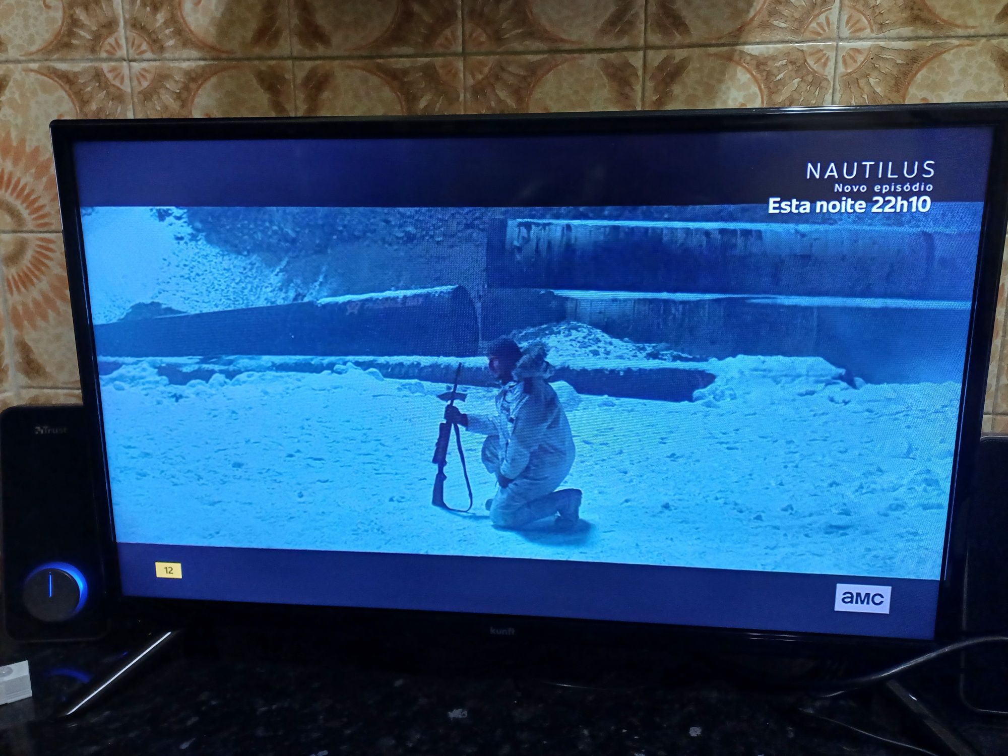 Televisão LED 28' Kunft