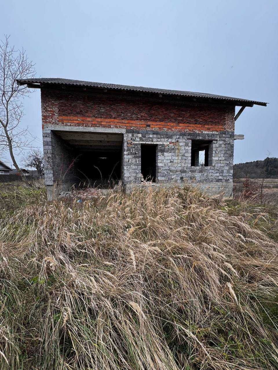 Продаж будинку в с. Завій