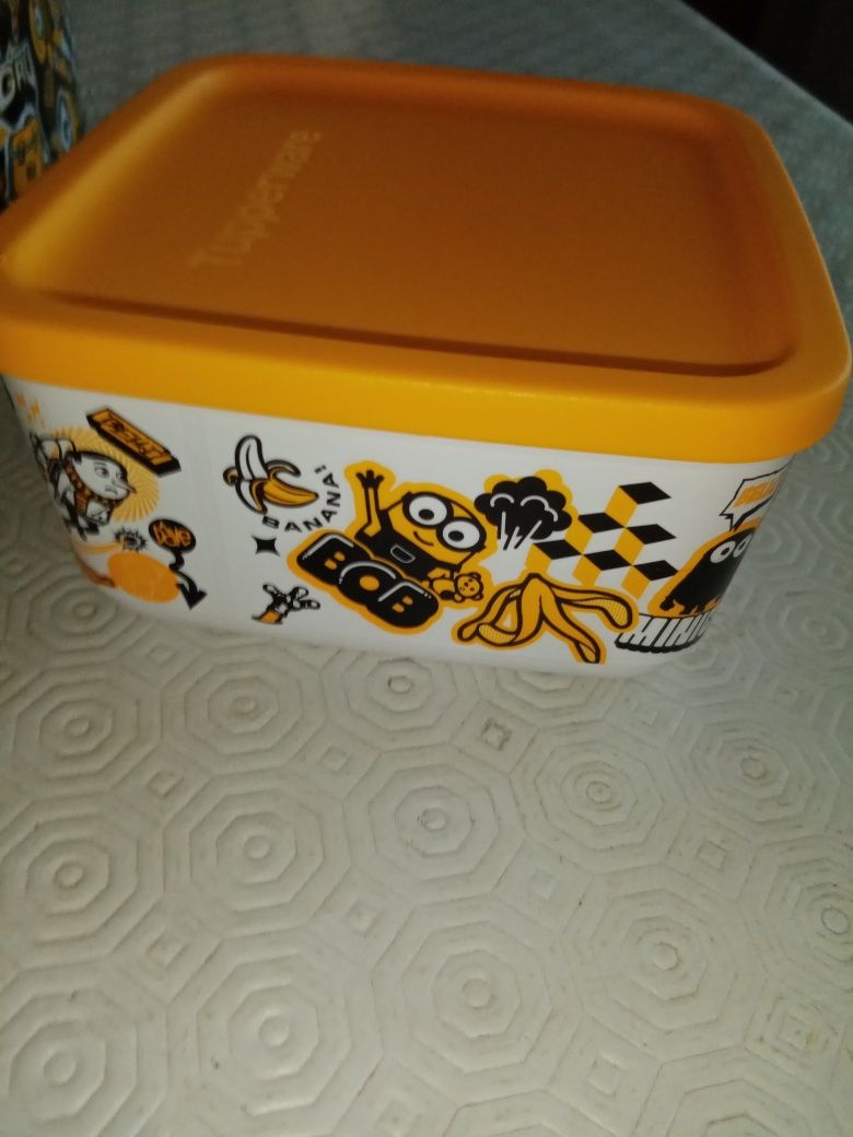 Conjunto tupperware minions
