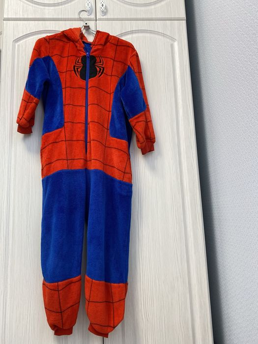 Продаєтся кігурумі «Людина павук»