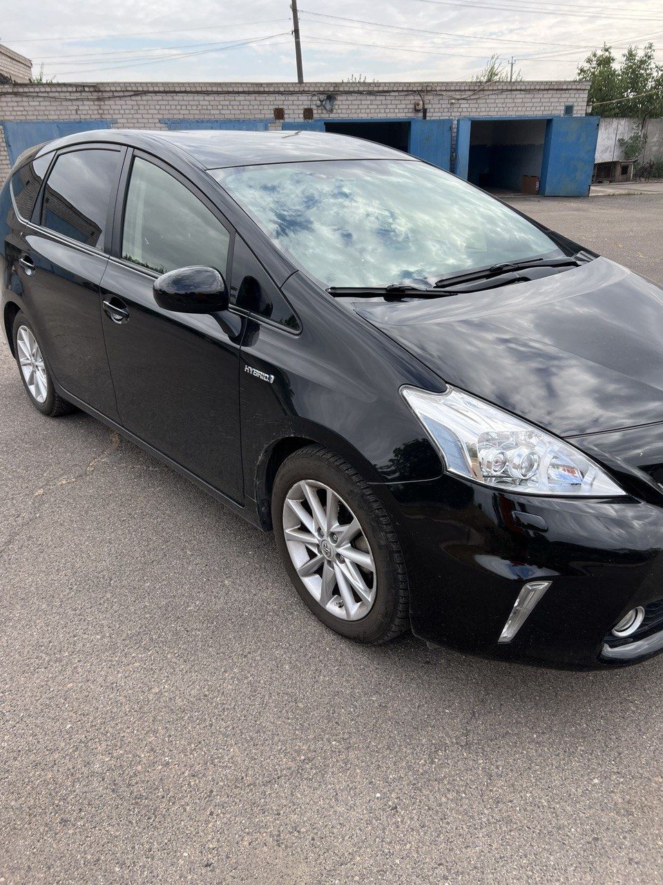 Toyota  Prius  V