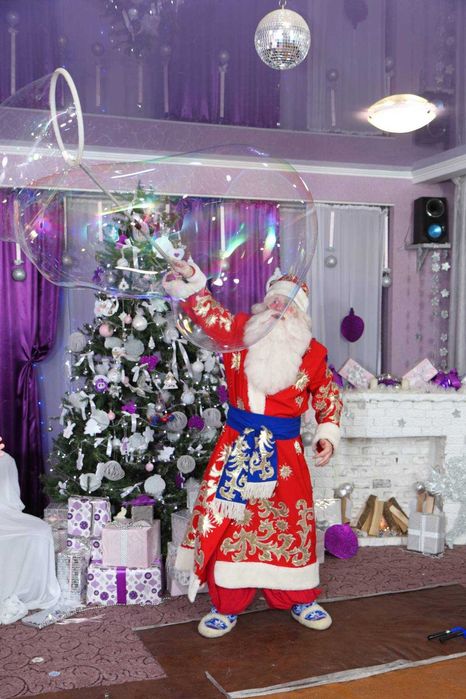 Дед Мороз! Роскошный костюм. Новогоднее шоу мыльных пузырей. Видео!