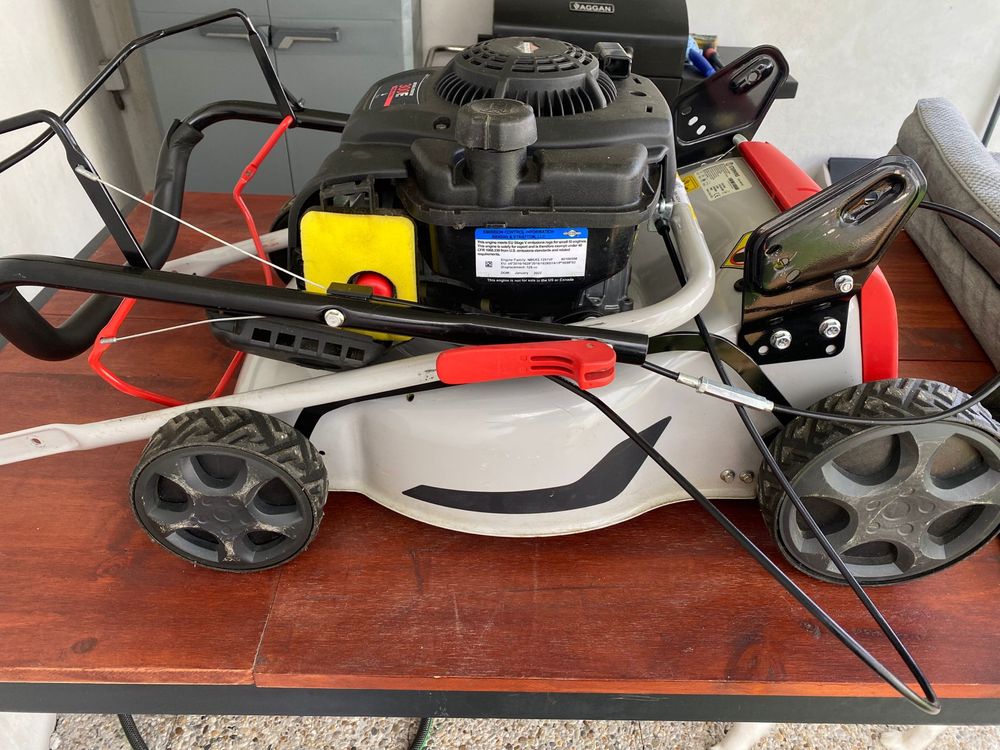 Corta relva a gasolina STERWINS 40CM 132CC