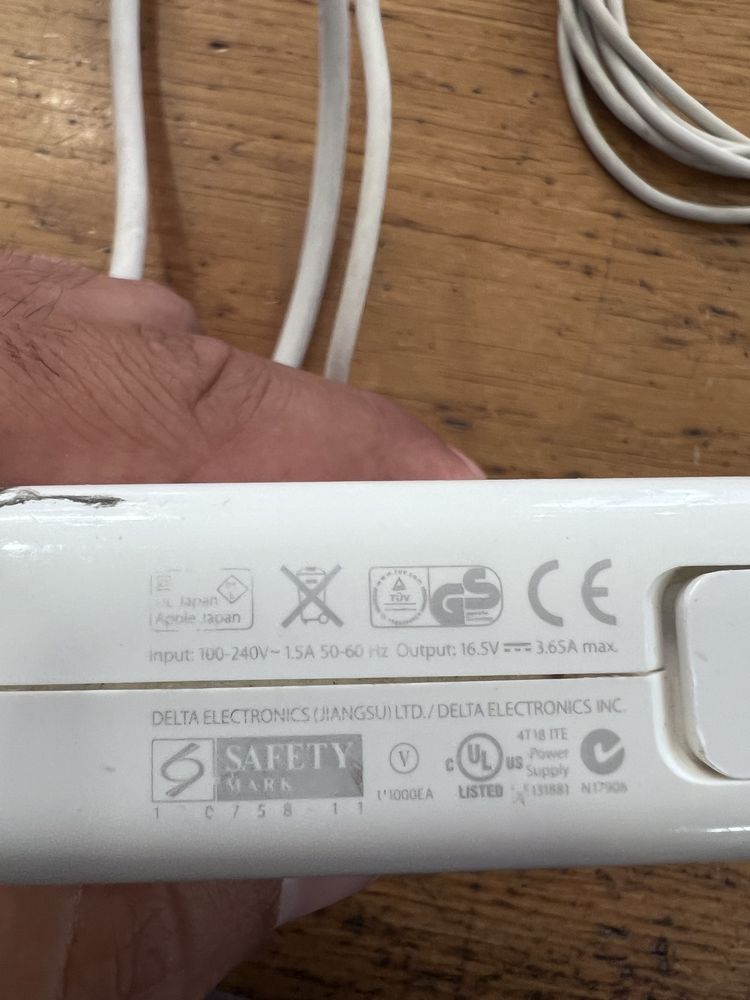 Carregador original Apple Macbook MagSafe 2 60W A1435