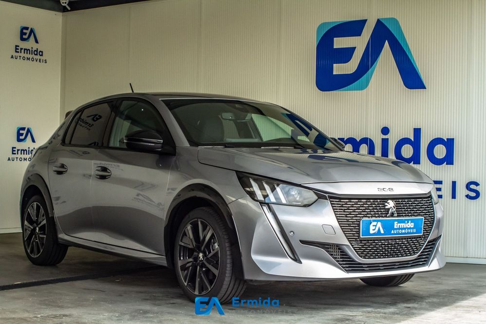 Peugeot 208 1.2 PureTech GT EAT8