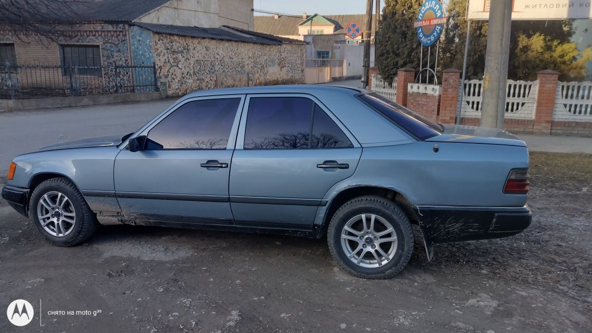 Продам Мерседес 124