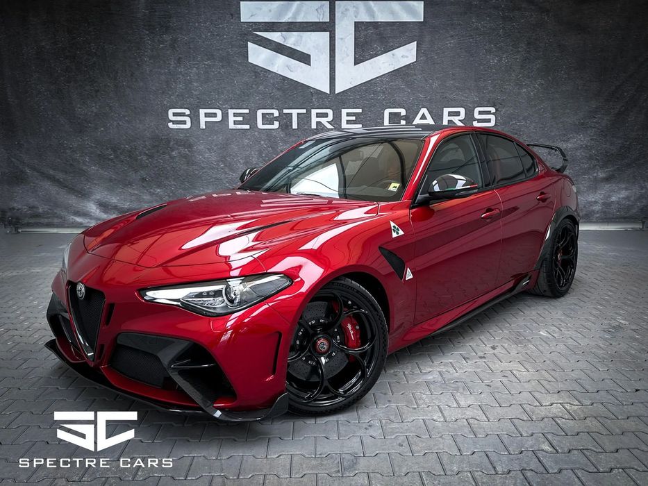 Alfa Romeo Giulia LIMITED Numer 076/500 / Sauber Aero Kit / Alfa™ Active Suspension