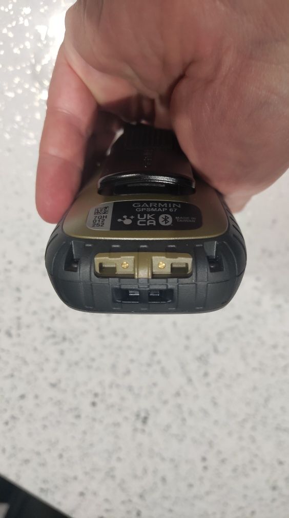 Продам крутий портативний GPS-навігатор Garmin 67