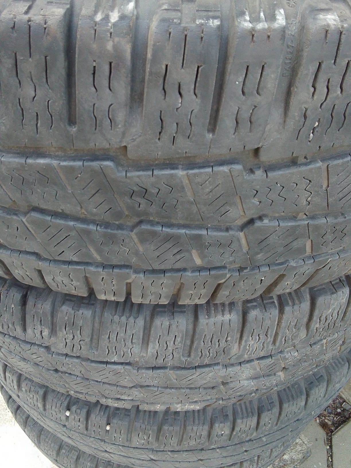 Cena za 4 Opony wielosezonowe 215/65r16C MICHELIN