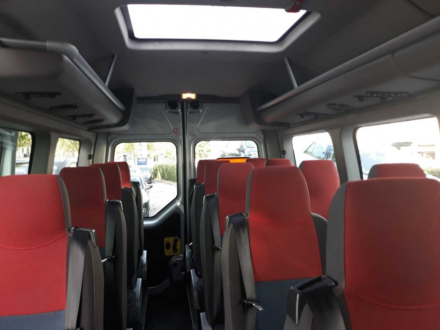 Minibus e vans de 9 lugares (alugo com motorista)