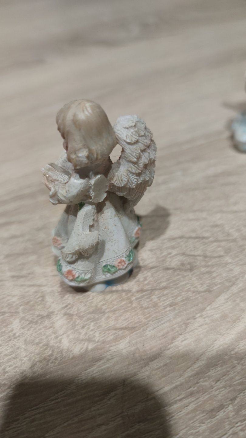 Zestaw figurek świętych lekko uszkodzone