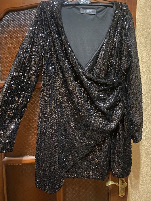 Плаття нарядне в паєтку