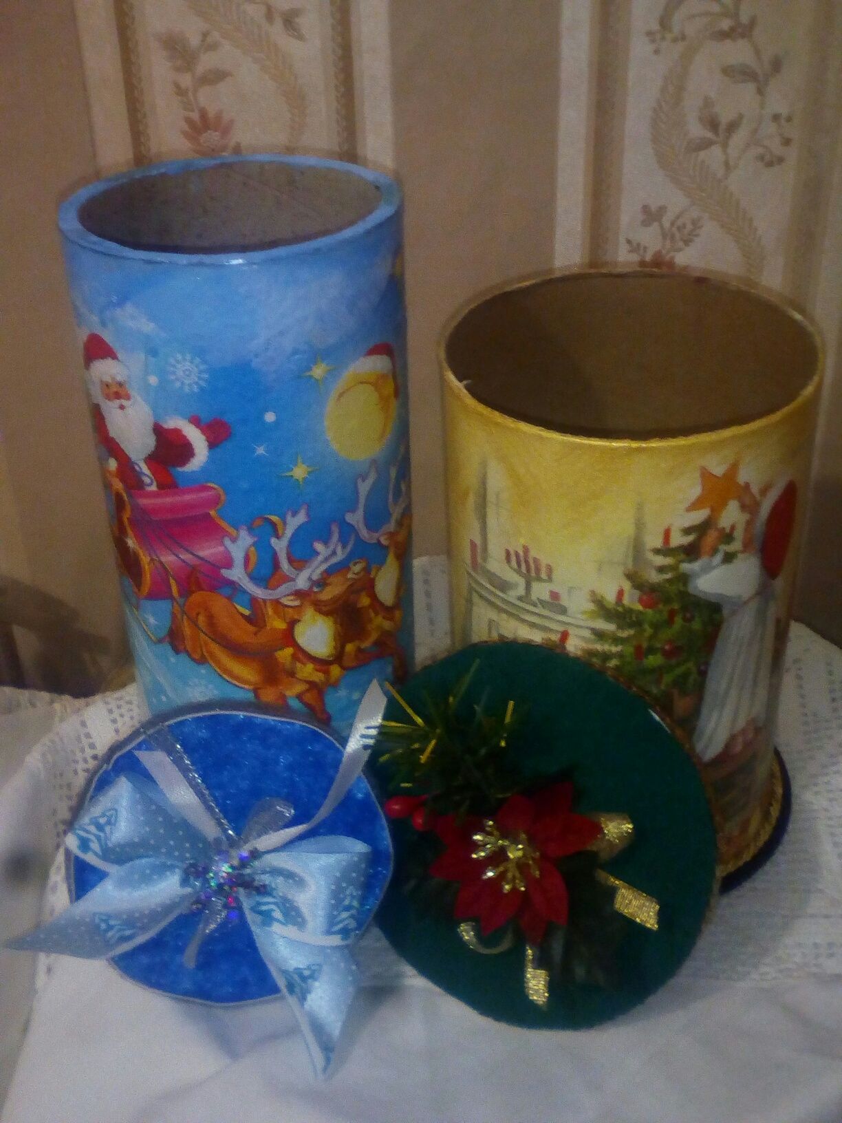 Подарочные новогодние коробки, упаковка новогодняя, тубусы новогодние