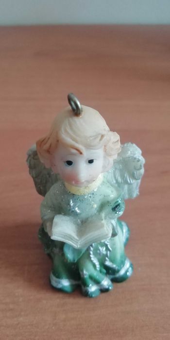 Zestaw figurek aniołki