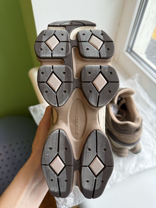 Кросівки жіночі New Balance 9060 нові, оригінал, р. 38-38.5 US 7.5