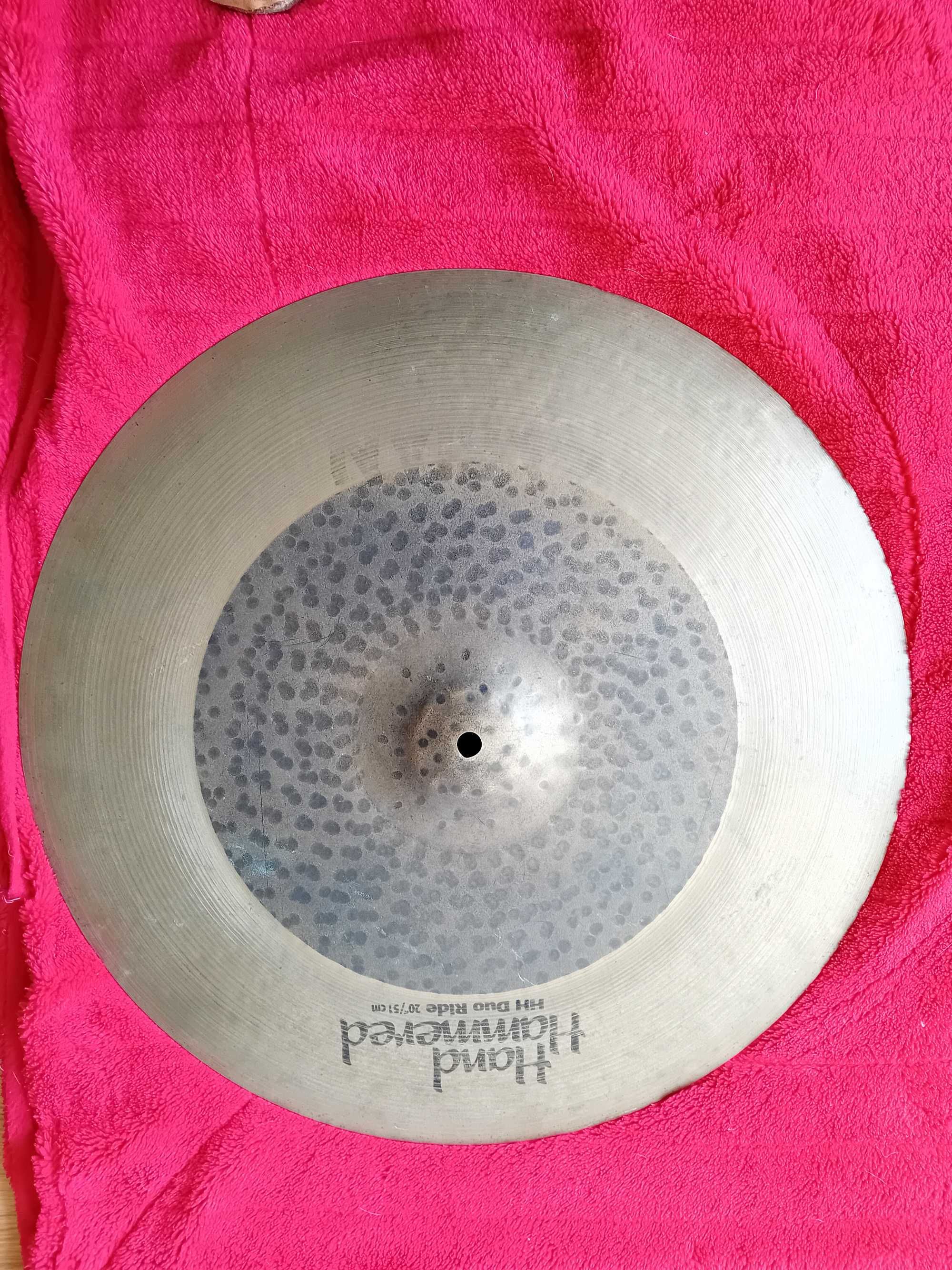 Aos músicos de bom gosto. Pratos  Sabian  Jazz Flat  20  polegadas