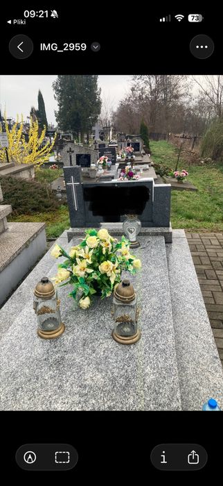 Pomnik z miejscem na cmentarzu w Szczebrzeszynie