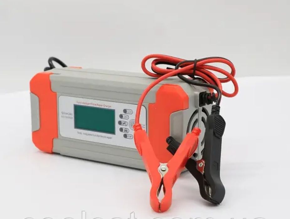 Зарядное устройство для аккумуляторов 12/24V 10A 7 ступеней зарядки