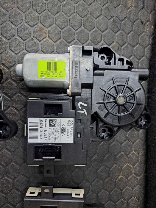 Silniczek szyby LEWY TYŁ Ford Kuga Mk1 8-12 7M5T-14B534-AD