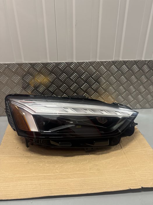 Prawa Lampa AUDI A5 S5 8W LASER LIFT Kompletna USA Reflektor Prawy