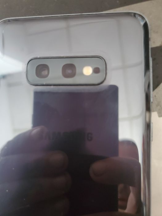 Samsung s10e modelo mais pequeno